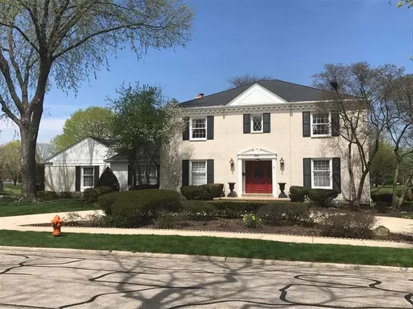 701 Burning Tree LN, Naperville, IL 60563