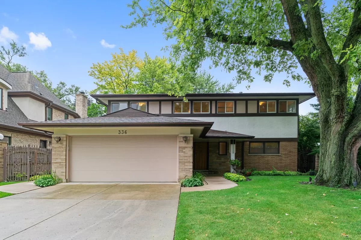 Wilmette, IL 60091,336 Beverly DR