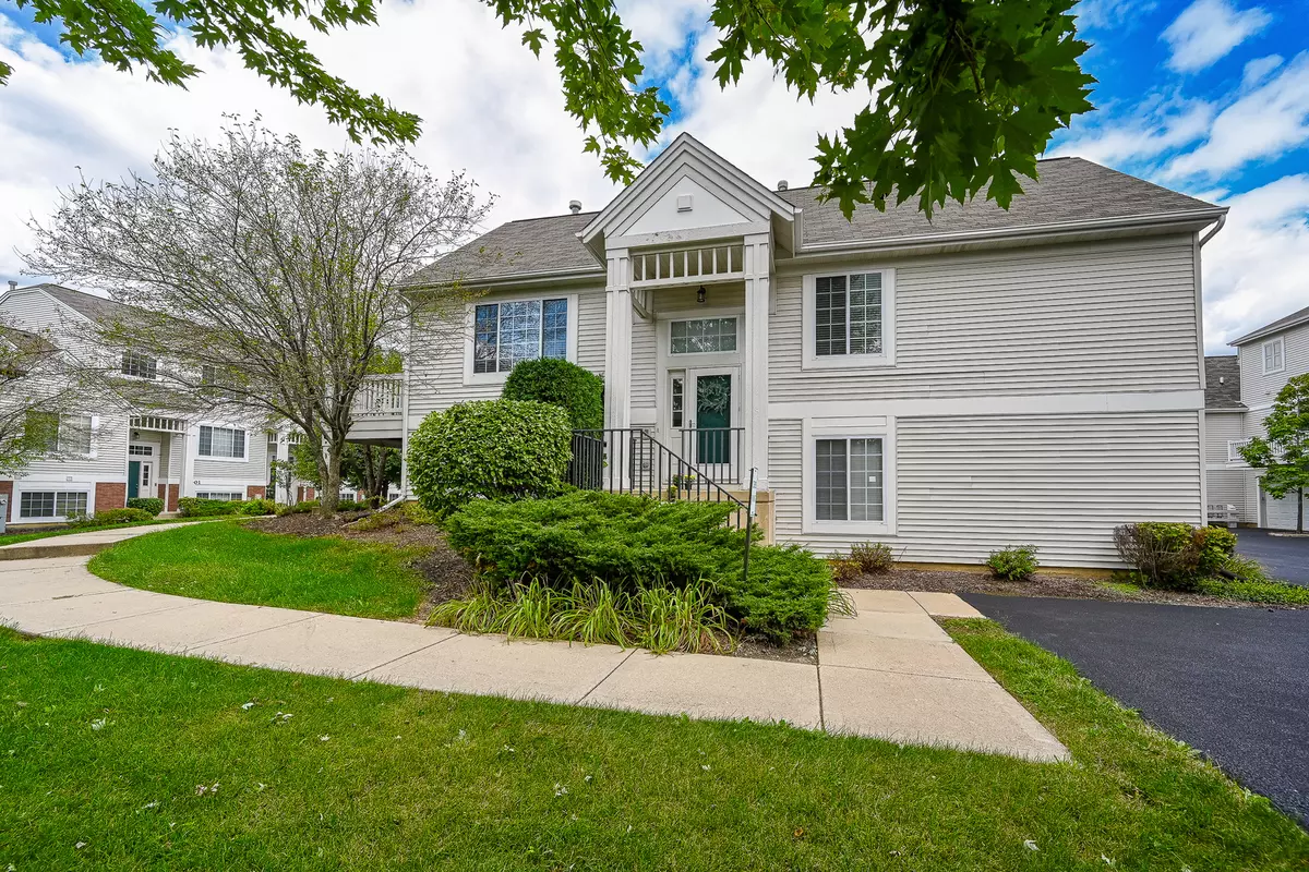 Aurora, IL 60503,2405 Oakfield CT