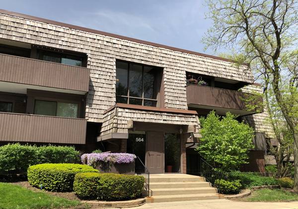 564 Timber Ridge DR #108, Carol Stream, IL 60188