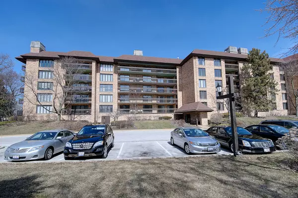 1621 Mission Hills RD #202, Northbrook, IL 60062