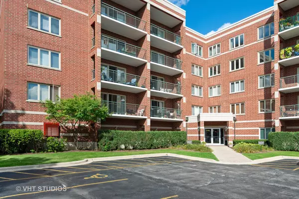 6400 W Berteau AVE #1-413, Chicago, IL 60634