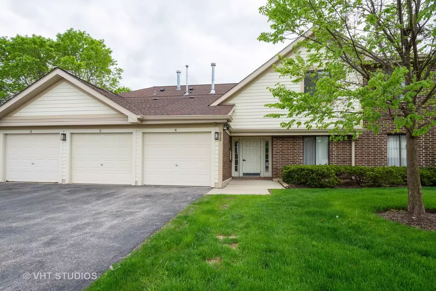 815 E COACH RD #3, Palatine, IL 60074