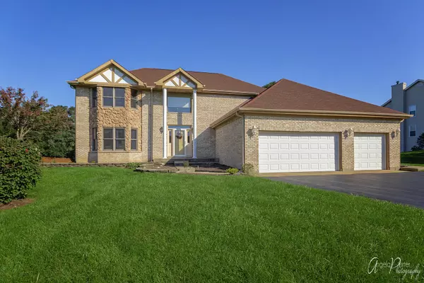 550 Grand Meadow LN, Lakemoor, IL 60051