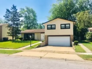 Hazel Crest, IL 60429,2805 Knollwood PL