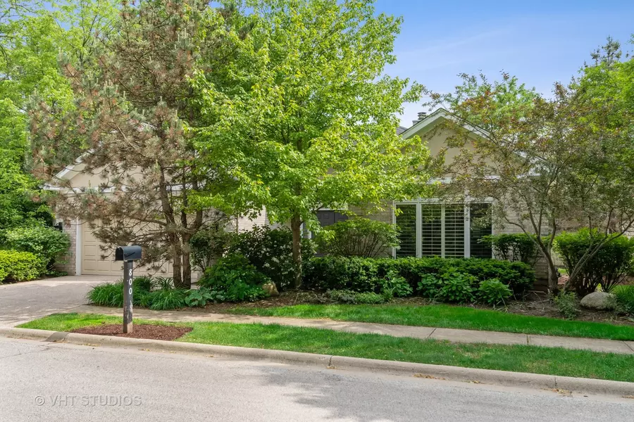 800 Croftridge LN, Highland Park, IL 60035