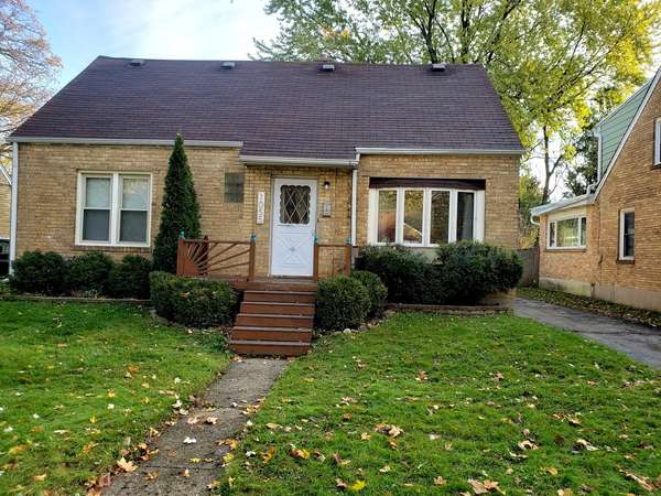 1055 Glenwood AVE, Waukegan, IL 60085