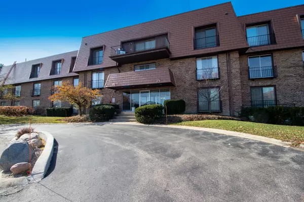 4050 Dundee RD #306H, Northbrook, IL 60062