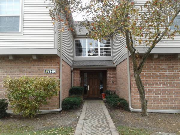 1749 Eastwood CT #5, Schaumburg, IL 60195