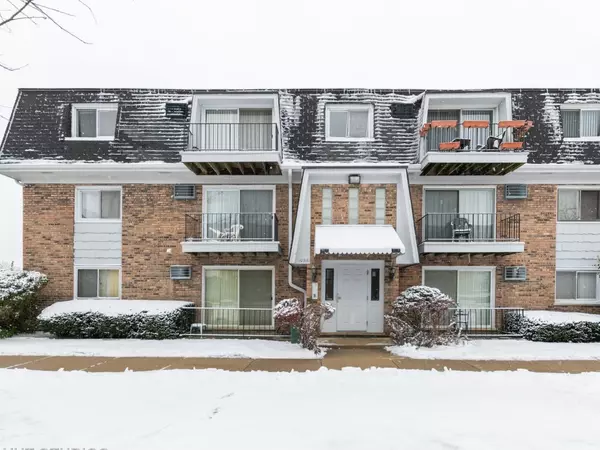 10310 Ridgeland AVE #201, Chicago Ridge, IL 60415