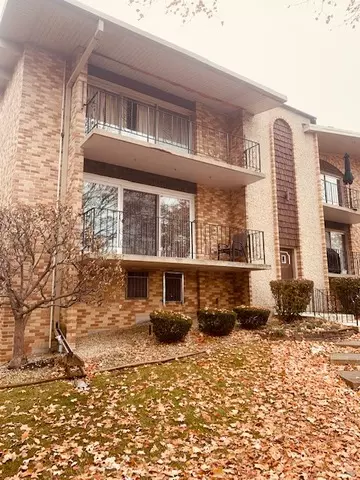 10217 S Komensky AVE #2A, Oak Lawn, IL 60453