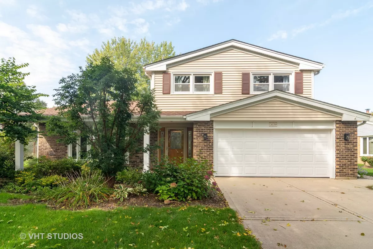 Arlington Heights, IL 60004,3039 N Huntington DR