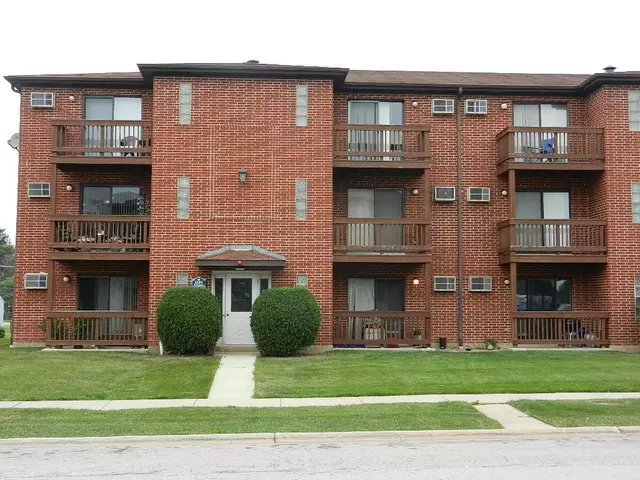 Glendale Heights, IL 60139,1158 Cedar ST #2B