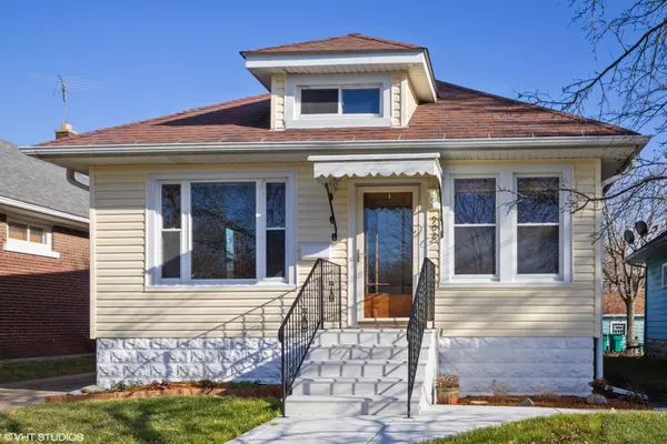 902 Kelly AVE, Joliet, IL 60435