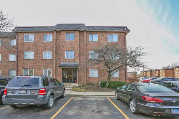 1001 BUCCANEER DR #2, Schaumburg, IL 60173