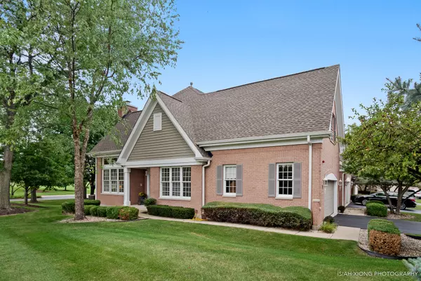 4254 Stableford LN, Naperville, IL 60564