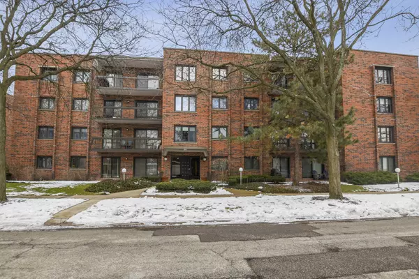 9201 Drake AVE #301, Evanston, IL 60201