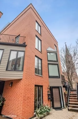 1626 N St. Michaels CT, Chicago, IL 60614