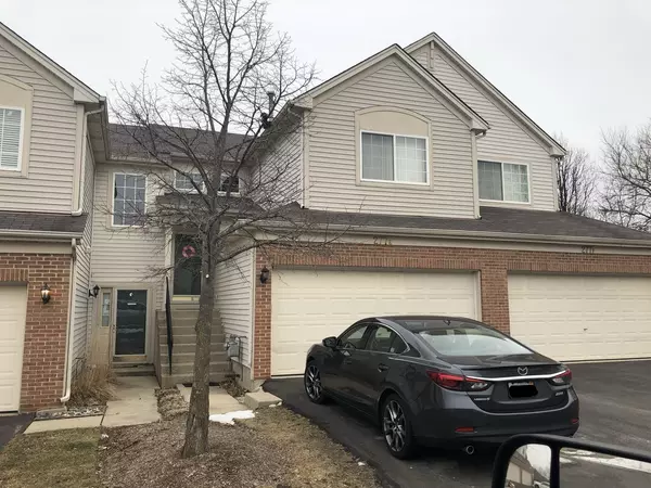 277 Nicole DR #E, South Elgin, IL 60177