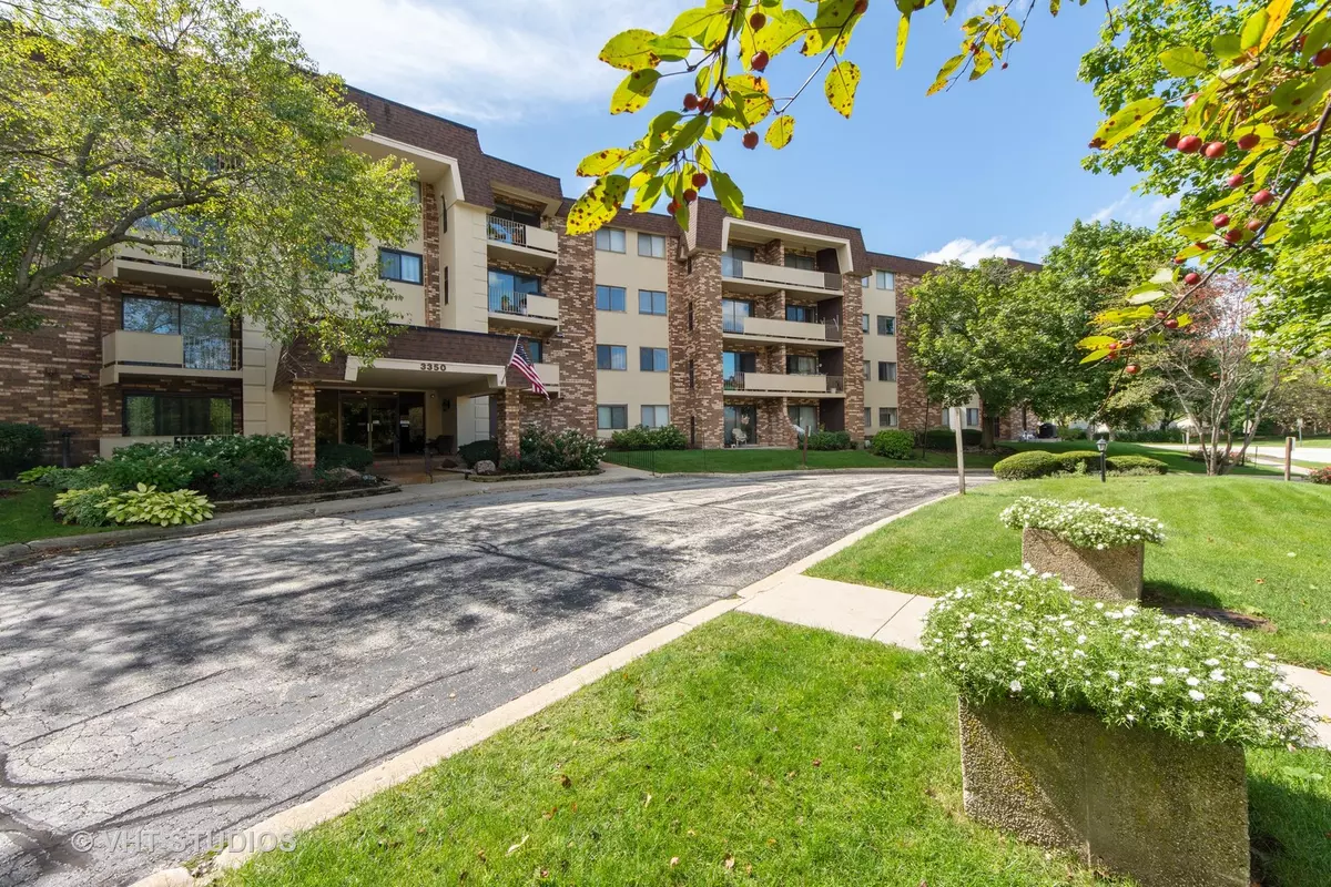 Arlington Heights, IL 60004,3350 N Carriageway DR #314