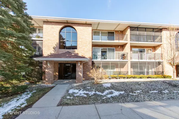 13432 E Circle DR #506, Crestwood, IL 60418