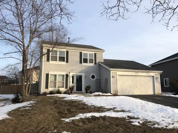 1507 Hollytree LN, Crystal Lake, IL 60014