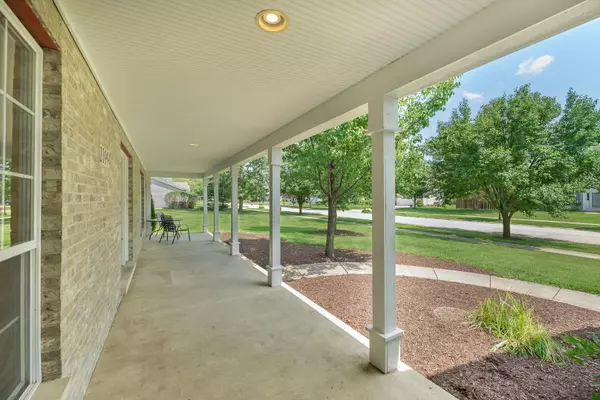 Yorkville, IL 60560,1399 Coral Berry CT