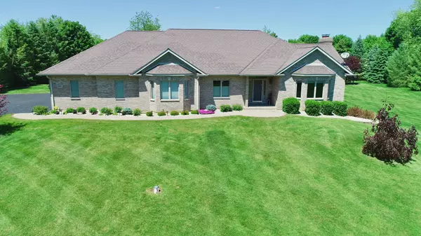 10604 Happy Trail, Woodstock, IL 60098