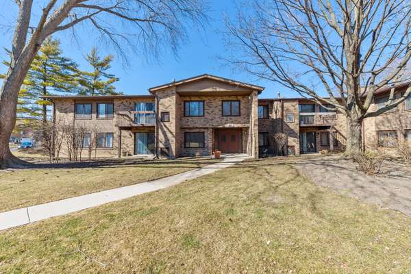 1116 E Randville DR #102A, Palatine, IL 60074