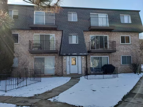 9440 Bay Colony DR #3E, Des Plaines, IL 60016