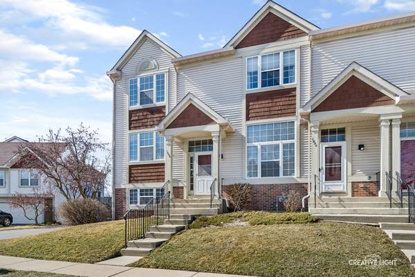 1646 Apple Tree LN, West Chicago, IL 60185