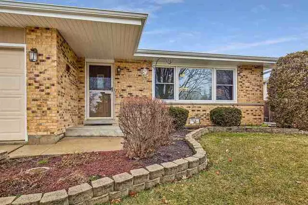 Arlington Heights, IL 60004,1824 Trail Ridge ST