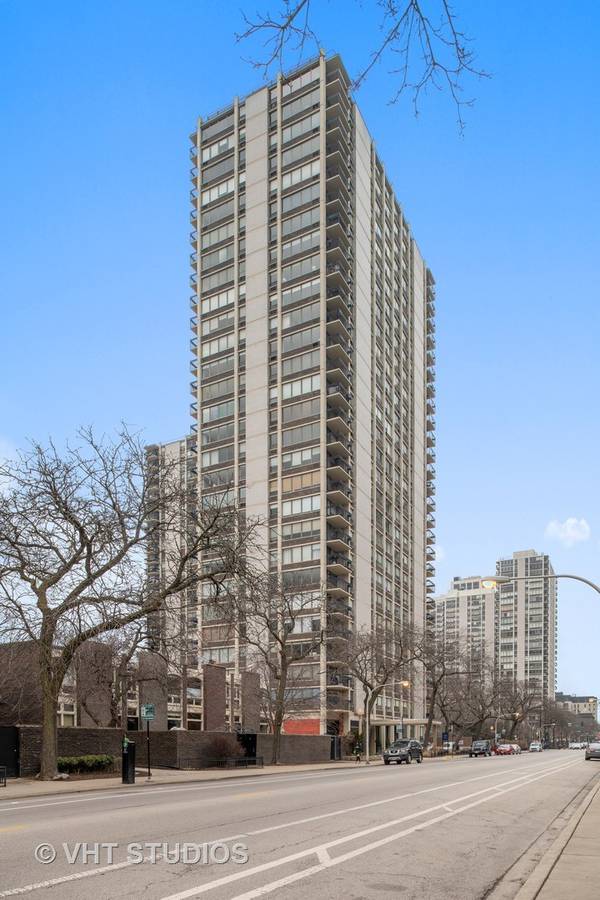 1355 N SANDBURG TER #2807, Chicago, IL 60610