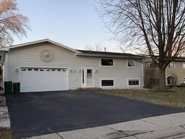 Wauconda, IL 60084,683 Clover RD