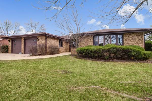 321 S Knollwood DR, Schaumburg, IL 60193