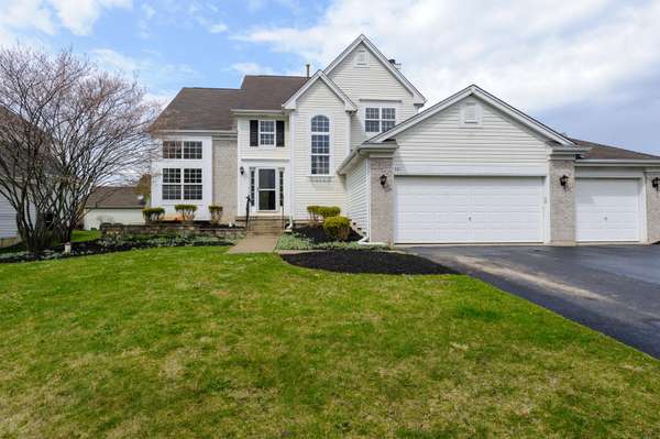 521 Normandy LN, Port Barrington, IL 60010