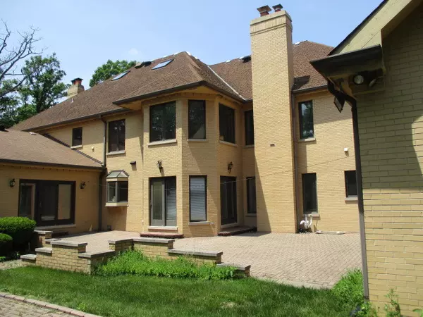 Riverwoods, IL 60015,1601 Brae Burn DR