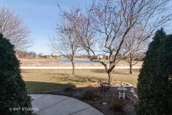 Elgin, IL 60124,40W675 Stonebriar LN