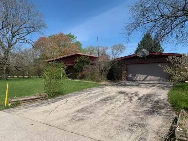 La Grange Highlands, IL 60525,1950 60th ST