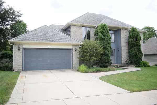 27w211 Waterford DR, Winfield, IL 60190