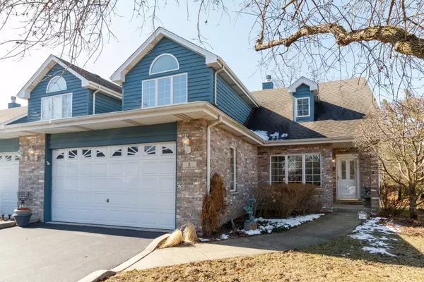 8 Lake Katherine DR, Palos Heights, IL 60463