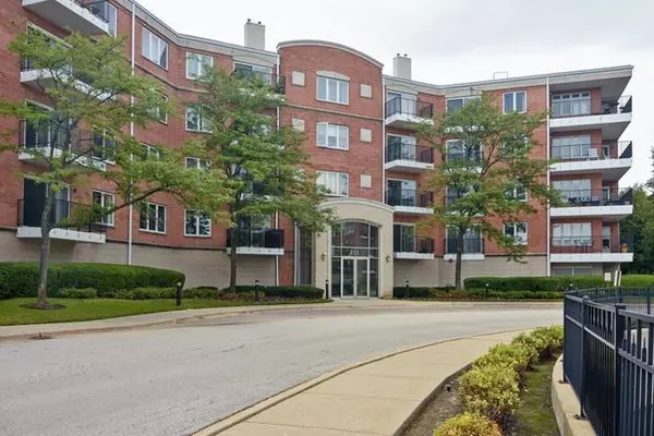 451 Town Place CIR #203, Buffalo Grove, IL 60089