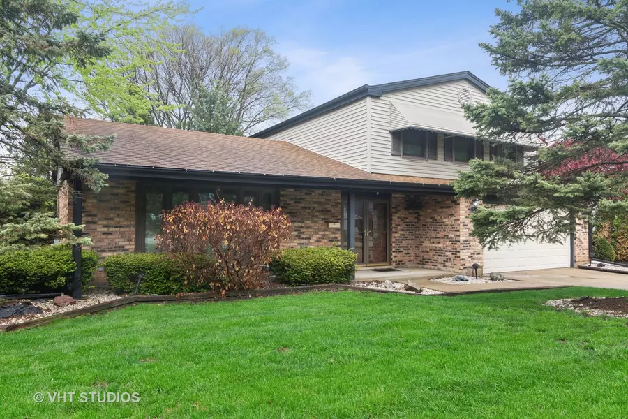 1616 S Kaspar AVE, Arlington Heights, IL 60005