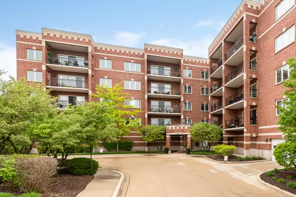 405 W Front ST #209, Wheaton, IL 60187