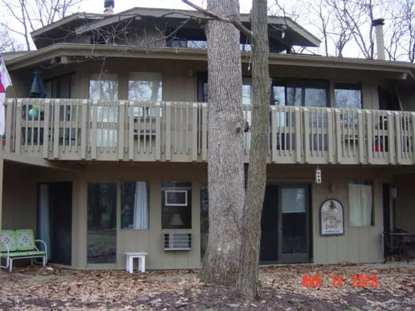 Fontana-on-geneva Lake, WI 53125,511 Tam O Shanter DR #B