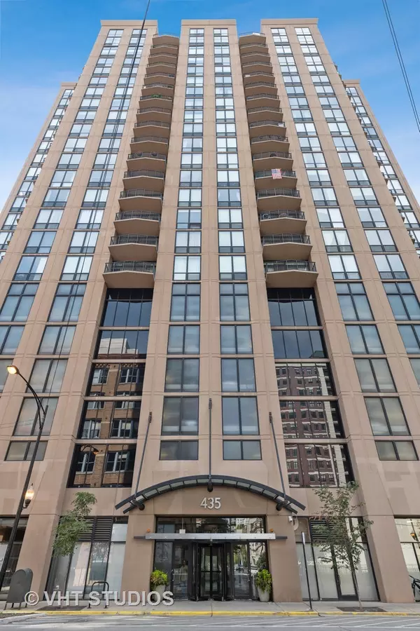 435 W Erie ST #702, Chicago, IL 60654