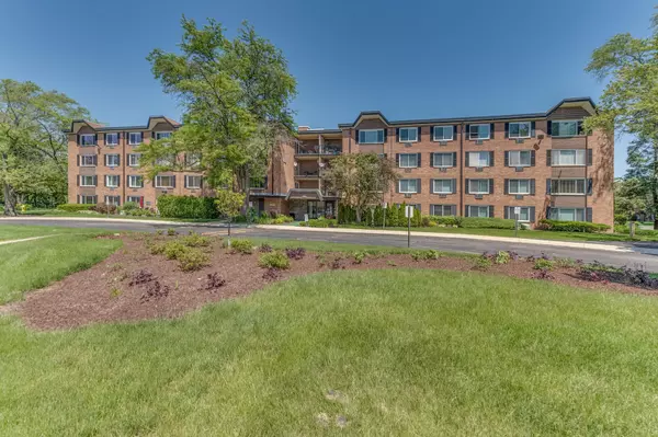 1207 S OLD WILKE RD #401, Arlington Heights, IL 60005