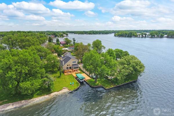 202 Eagle Point RD, Fox Lake, IL 60020