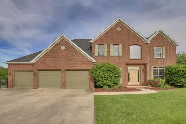 Mahomet, IL 61853,302 Fox Run DR