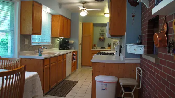 Calumet City, IL 60409,34 159th ST